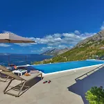 Skyview Mit Infinitypool Und Panorama Meerblick