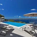Villa Skyview Mit Infinitypool Und Panorama Meerblick