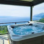 Skyview Mit Infinitypool Und Panorama Meerblick Villa *