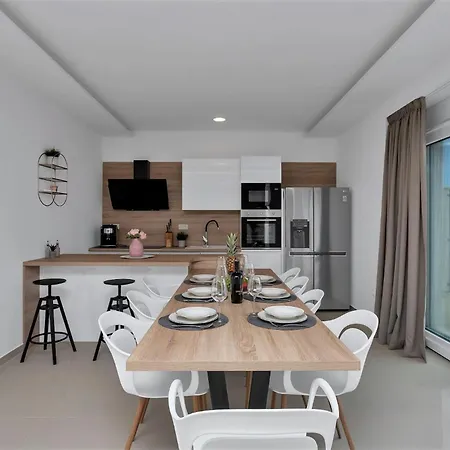 Villa Skyview Mit Infinitypool Und Panorama Meerblick *