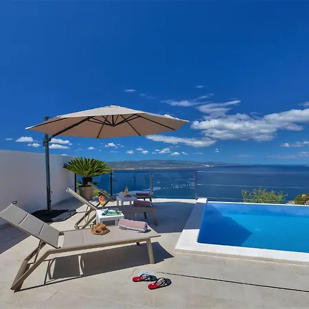 Villa Skyview Mit Infinitypool Und Panorama Meerblick