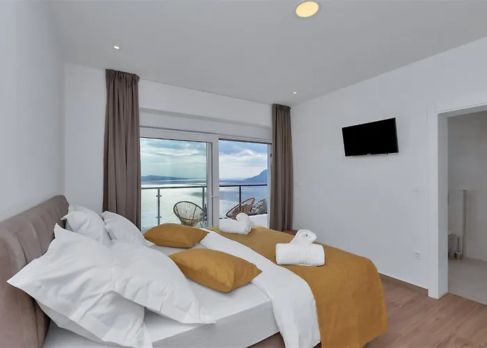 Skyview Mit Infinitypool Und Panorama Meerblick * بريلا